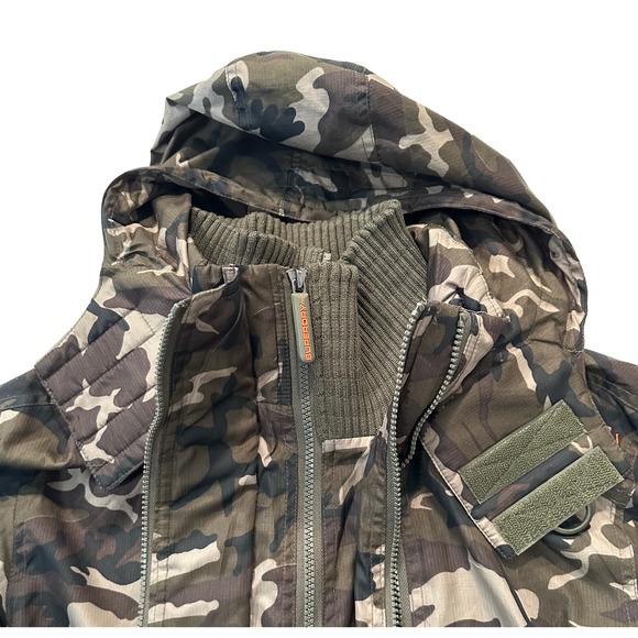 Superdry Japan Camo Mesh Lined Long Sleeve Hooded Windcheater Mens size Medium - Picture 15 of 16